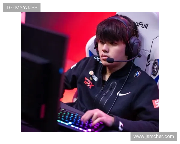 FPX战队在英雄联盟赛事中的防守反击策略分析与成败得失探讨